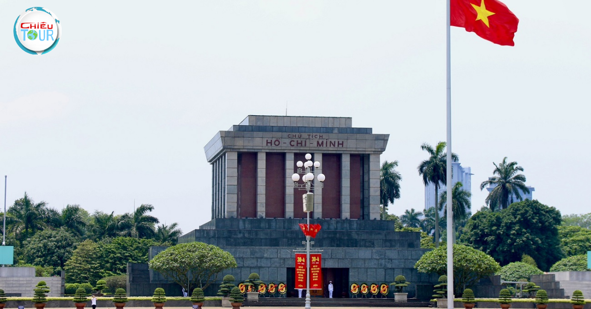 Ho Chi Minh Mausoleum - Uncle's Mausoleum