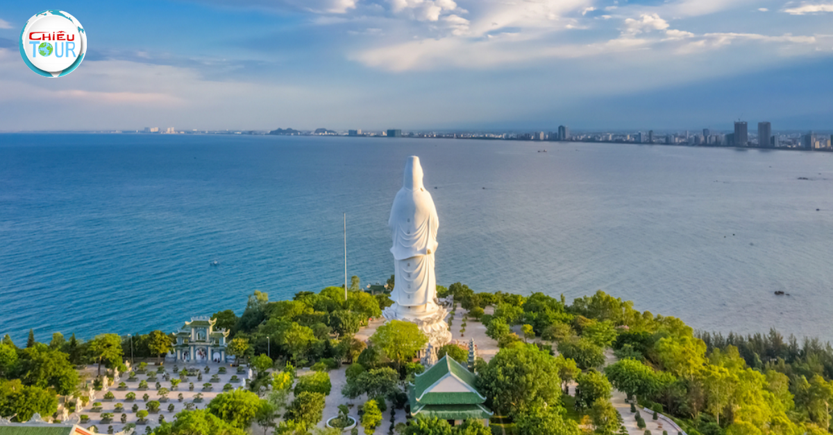 A Fascinating Journey to Explore Son Tra Peninsula