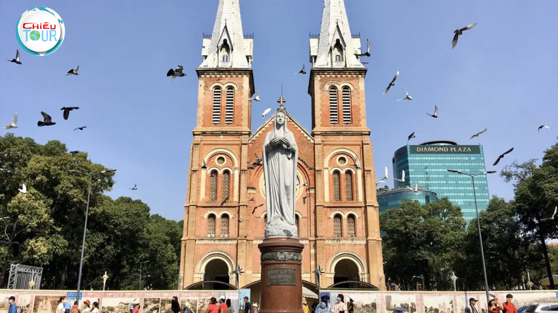 Top 10 Famous Tourist Attractions in Ho Chi Minh City That Visitors Should Not Miss