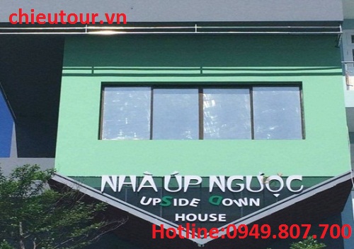 Ngôi nhà úp ngược