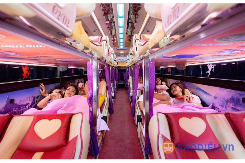 Xe giường nằm tại sài Gòn cùng du khách Chiêu tour