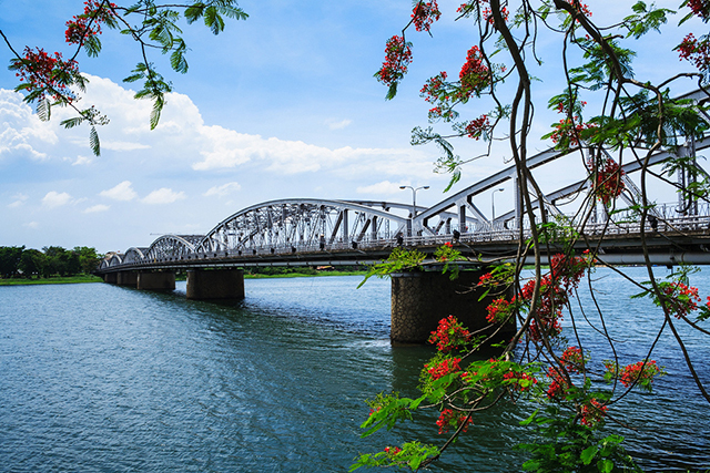 TOUR ĐÀ NẮNG- HUẾ- QUẢNG BÌNH BẰNG XE TỪ LÂM ĐỒNG ( 8 NGÀY 7 ĐÊM)